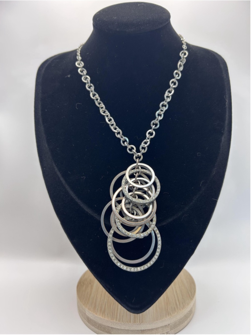 Necklace Silver Tone Circle Pendant‎ Rhinestone Statement Lobster 17 Inch